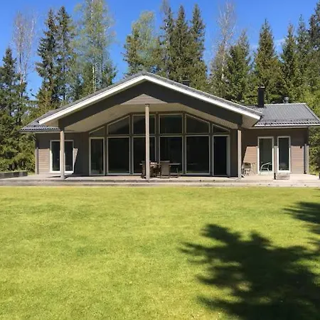 Justi House * Alliklepa